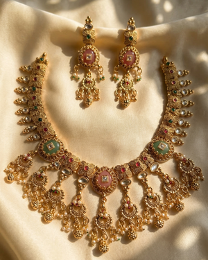 Mrinalini Necklace Set (Pink Gold)