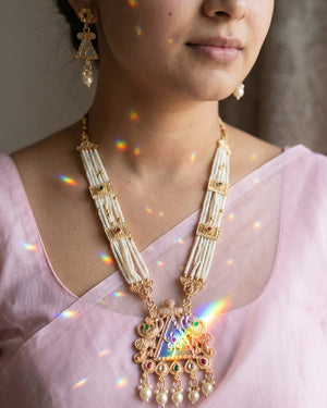 Shweta Pushp Necklace Set
