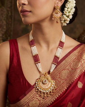Ratnavali Necklace Set