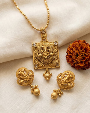 Siddhi Necklace Set