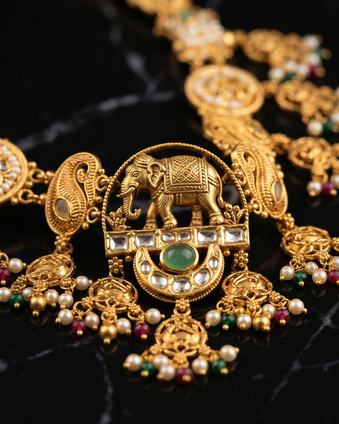 Amravati Necklace Set