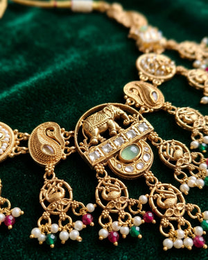 Amravati Necklace Set