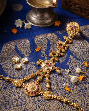 Navaratna Kundan Haath Phool