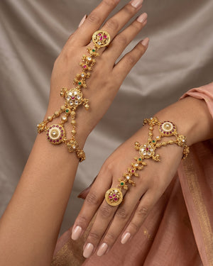 Navaratna Kundan Haath Phool