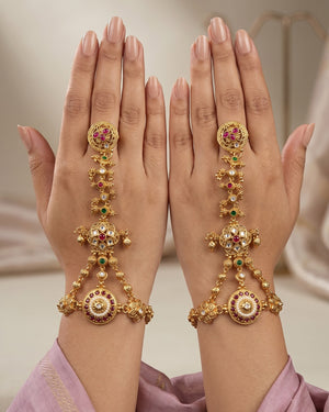 Navaratna Kundan Haath Phool