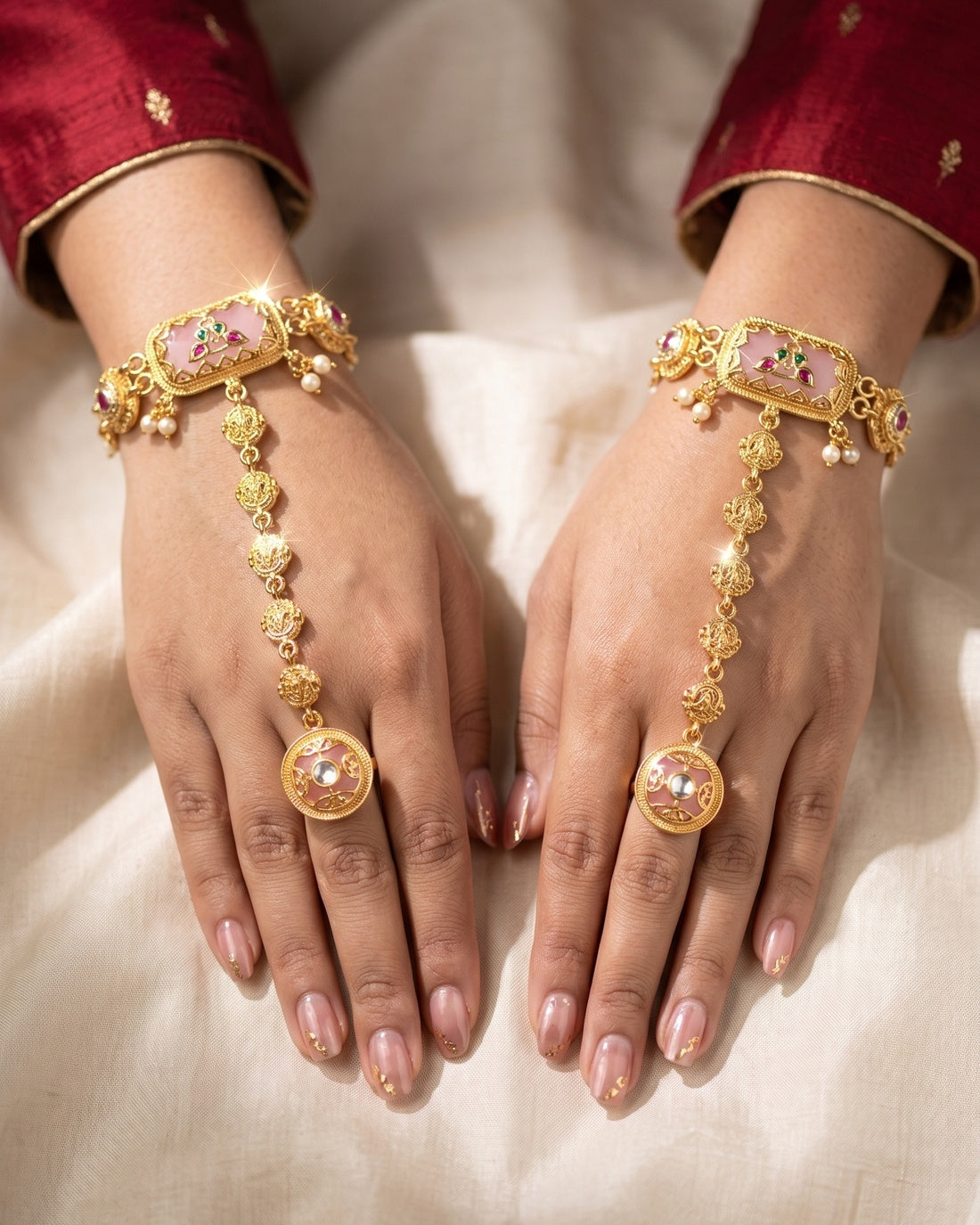 Gulabi Paan Haath Phool