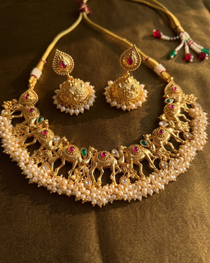 Shufal Necklace Set